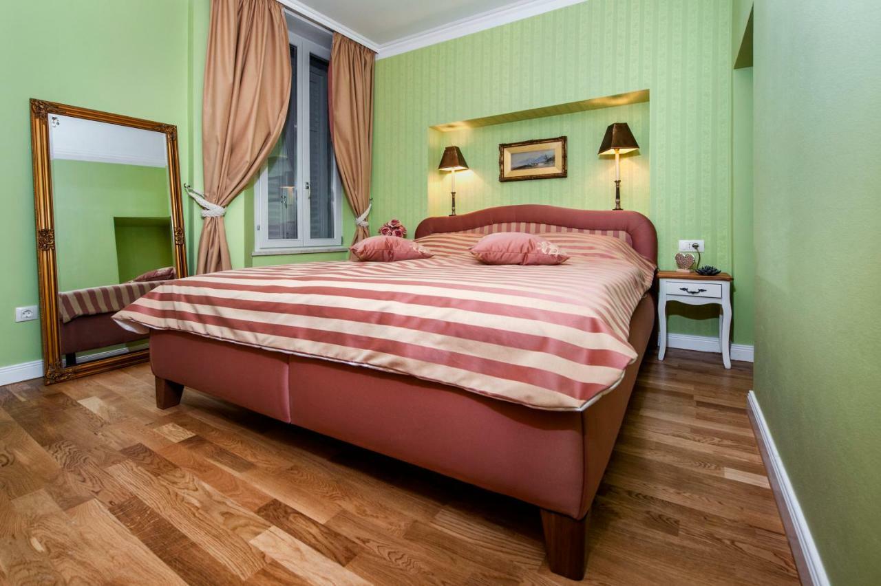 רוביני Adriatic Royal Sea View Apartment מראה חיצוני תמונה